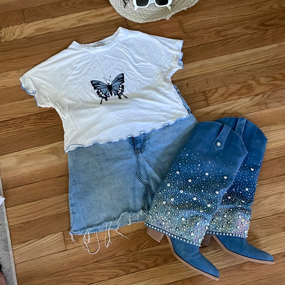 Urban outfitters blue glitter butterfly baby doll tee in white
